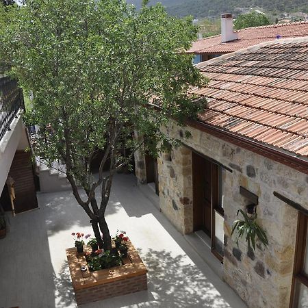 Tas Avlu Butik Otel Karaburun  Exterior foto
