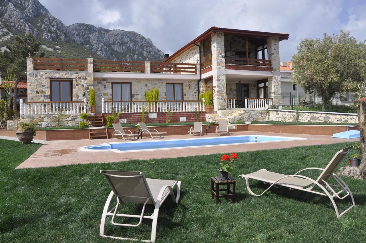 Tas Avlu Butik Otel Karaburun  Exterior foto