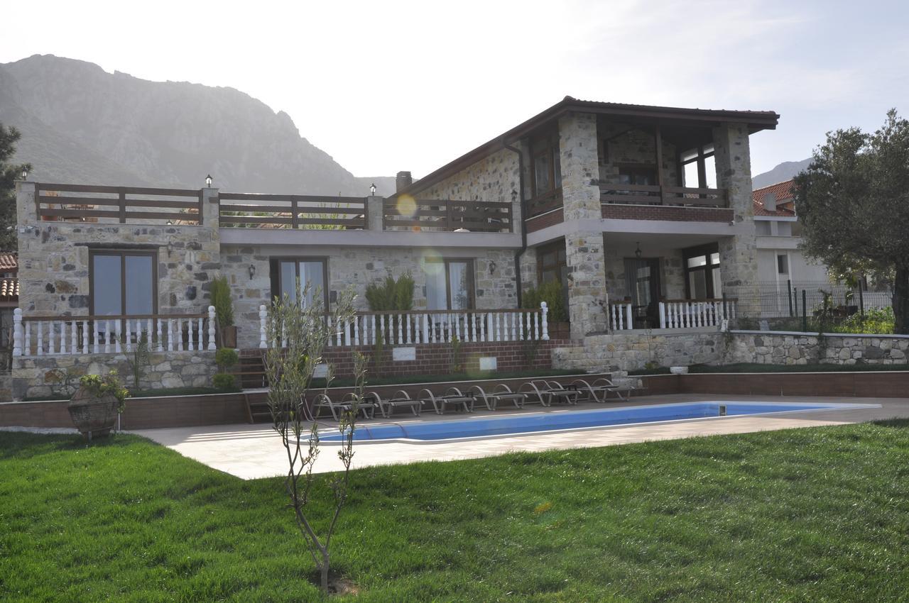 Tas Avlu Butik Otel Karaburun  Exterior foto
