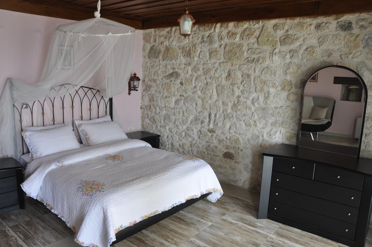 Tas Avlu Butik Otel Karaburun  Exterior foto