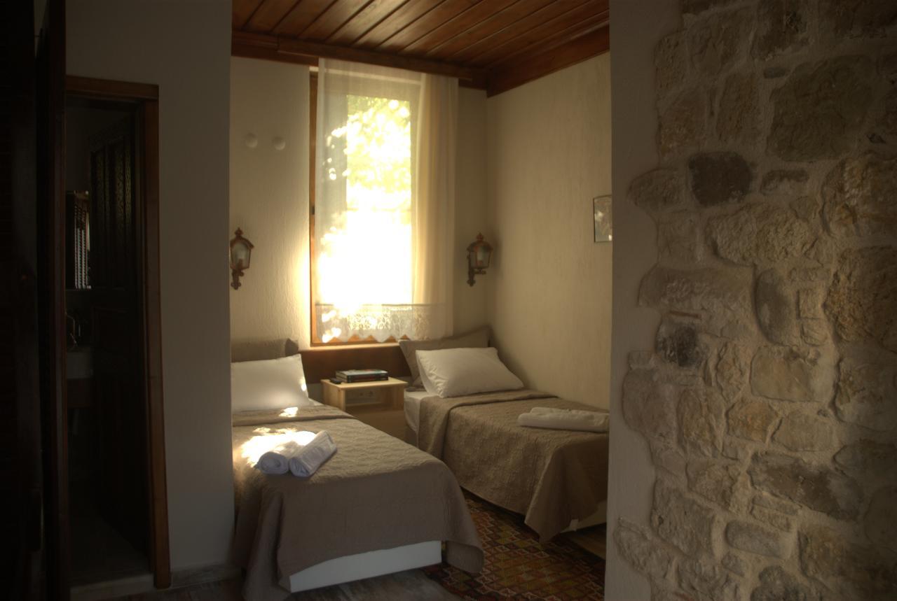 Tas Avlu Butik Otel Karaburun  Exterior foto