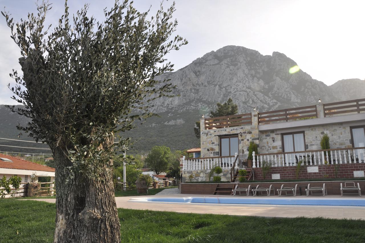 Tas Avlu Butik Otel Karaburun  Exterior foto
